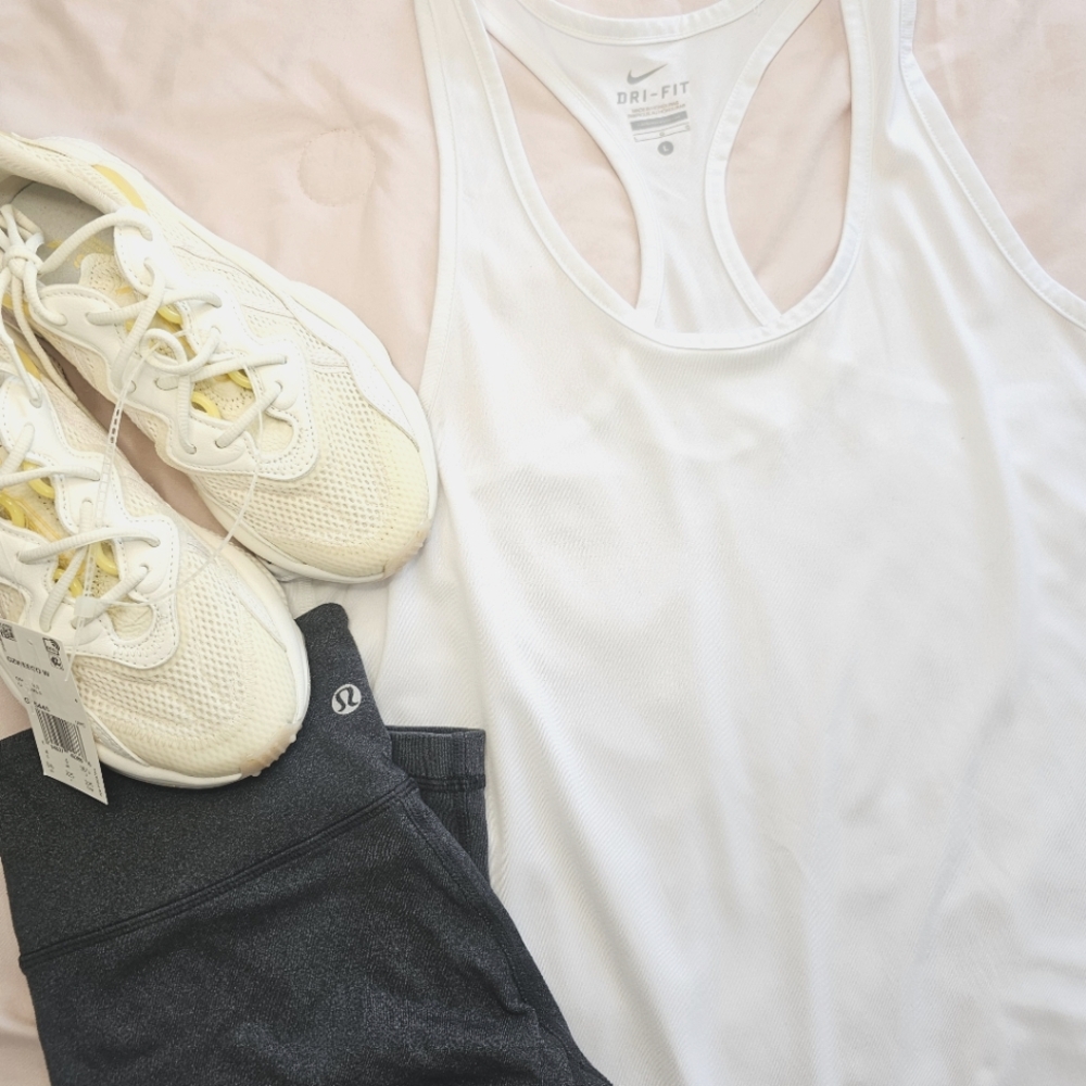 White NIKE DRI FIT Large Racerback Tank Blouse 100% Polyester Moisture Wicking